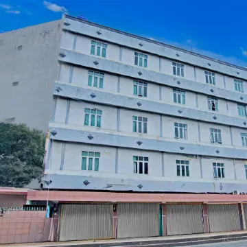 Townhouse Oak Palembang Near Jembatan Ampera Formerly Azzura Hotel
