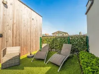 New Dahlia 15 Hotels near Royal Ostend Golf Club