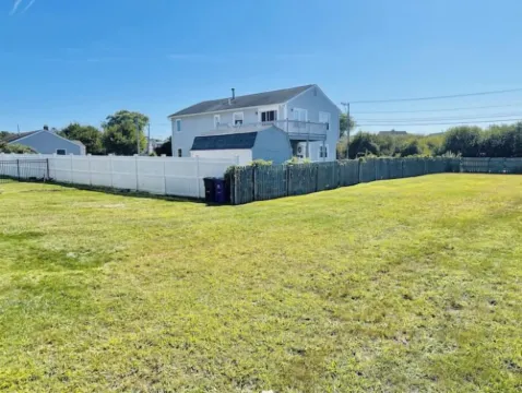 Family Friendly Beach House - 4 Minute Walk to Beach Hotels in Narragansett