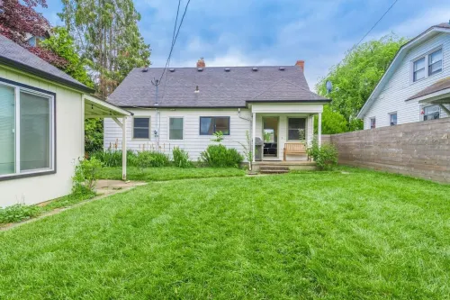 Modern 4-bdrm Cape Cod House, Popular NE Portland