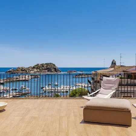 Lachea Seaview Penthouse - Short Lets
