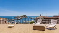 Lachea Seaview Penthouse - Short Lets