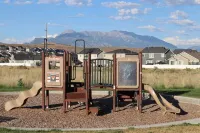 Hot tub & Arcade Full Lower Level Apartment Hotels in Eagle Mountain