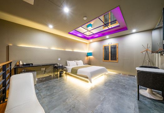 용인 나인드라이브무인텔