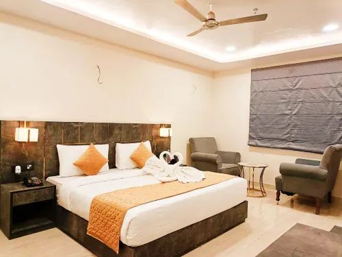 ShriGo Hotels Banaras Hotels in Manrauli