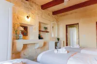 Villa Savona Sleeps 7 with Private Pool - balcony