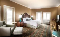 Kemah Boardwalk Inn Hotels near Cherry's Designs