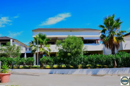 Residence Marea Resort Отели в г. Венцоласка