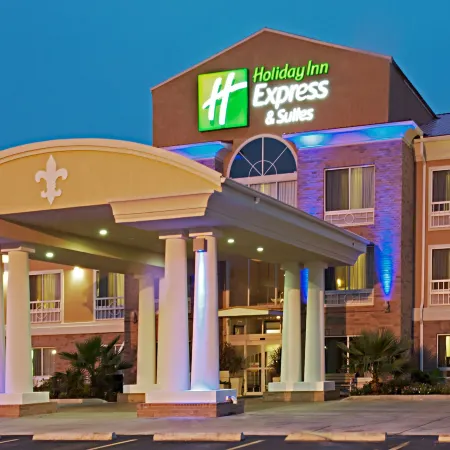 Holiday Inn Express & Suites Alexandria