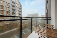 Aura III Apartments & Free Parking by Downtown Apartments