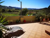 Playa de Barrañan Hotels in Arteixo