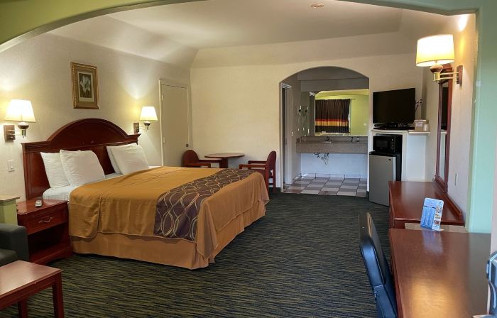 Executive Inn and Suites