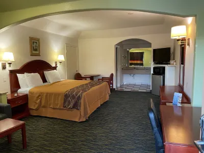 Executive Inn and Suites Hotels near Academy Sports + Outdoors