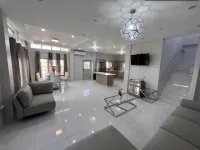 Gulfview Townhouse with Pool and Jacuzzi