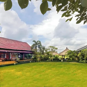 Lumbung Asri Cottage Отели рядом с достопримечательностью «Green Village»