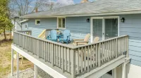 Lake Shore Luxury- 4-bedroom house in charming Escanaba with AC, WiFi. Book now
