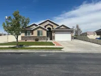 Main FloorCozy Spacious 3-bedroom 2-bath home in West Valley City