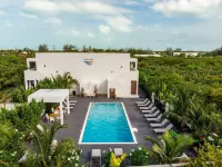 Seascape Grace Bay Hotel & Townhome Villas - Beach