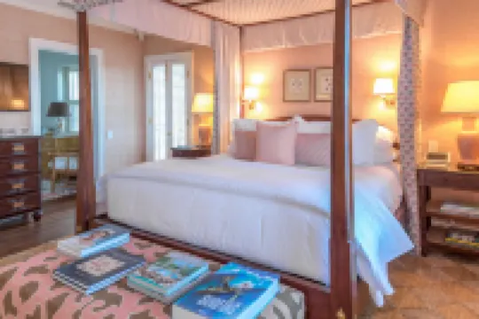 Eleven Bahama House
