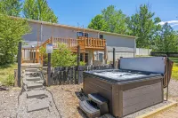 Green Lawn Hotels in Almira Township