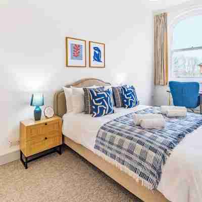 Wesley Chambers by Redwood Stays Rooms