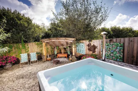 Old Pound Smithy Отели рядом с достопримечательностью «The Burton at Bideford Art Gallery and Museum»