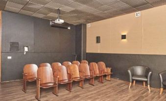 Torre Montagna I Stylish 1BR With Balcony in Nu ez