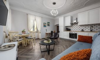 Modern Apartment in City Center