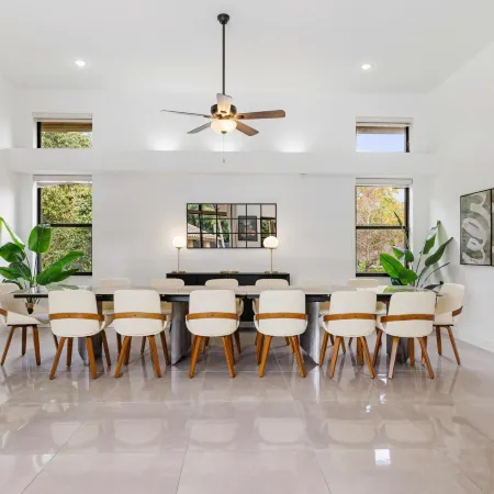 Spacious Home Wpool Tennis Court