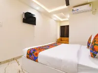 FabHotel Leela Inn - Nr Park Circus 7 Point Hotels near Birla Temple