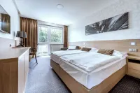 Hotel Jezerka Отели в г. Сеч