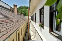 Safrano Palace - Mountain View