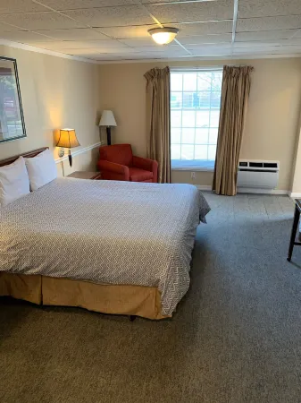 Alpine Inn & Suites Rockford