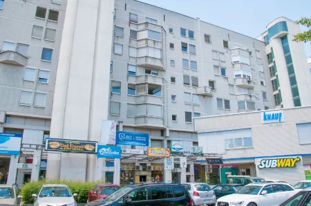 Dunajska Apartment Отели в г. Трзин