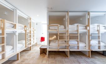 Plat Hostel Keikyu Haneda Home
