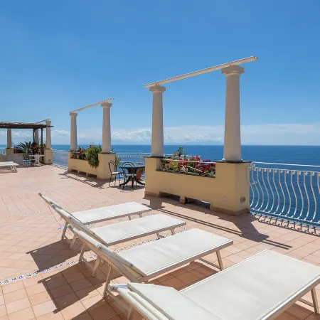 Apartments Amalfi Design Sea View Accessible by 250 Steps