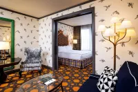 The Royal Sonesta Portland Downtown Hotels near Pioneer Courthouse Square