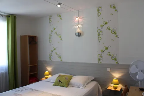 HÔTEL D’ORLÉANS ANGOULEME Hôtels à : Saint-Yrieix-sur-Charente