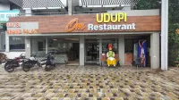 HOTEL ANAND PALACE Các khách sạn ở Shirdi
