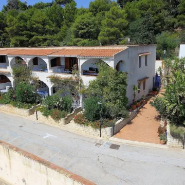 Two Room Apartment Near the Beach 2