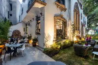 Utopic Campos Elíseos by Uliv Hotels near Lago del Bosque de Chapultepec