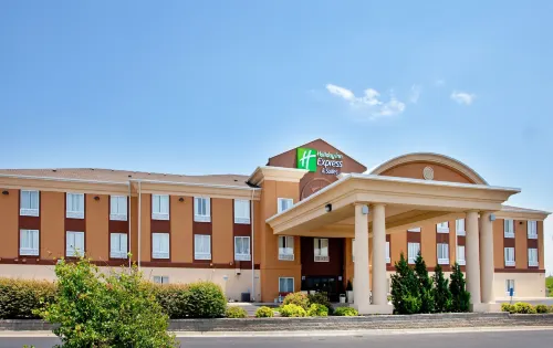 Holiday Inn Express & Suites Lawrence by IHG - salle de sport