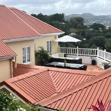 Labrolette Bay-Villa-Sleeps 8-Pool-Parking