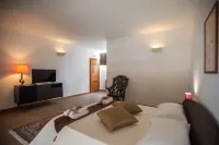 B&B Don Alessandro Hotels in Surbo