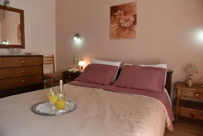 40 Platania Hotel Các khách sạn ở Glifa