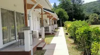 Le Relax Beach Resort فنادق في غراند آنز براسلين