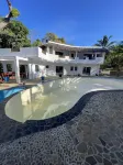 Hotel Océan Beach Sakatia 노지베 섬 호텔