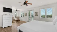 Lakefront Haven in Carillon Beach Hotels in Laguna Beach