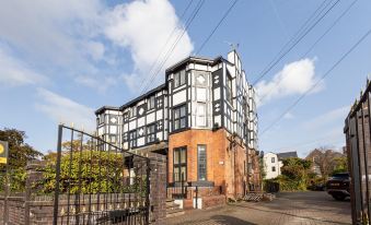 Cosy Spacious Duplex Apartment Near Salford Royal