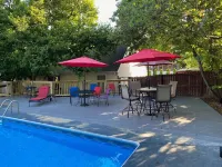 Blacksburg Bed & Breakfast - Swimmingpools